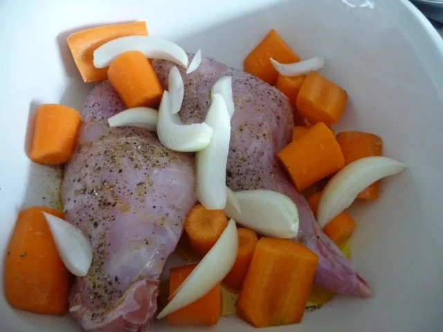 Wild & Co : Hasen / Kaninchen-Keulen, Dinkelspätzle und Salat - Rezept - Bild Nr. 4