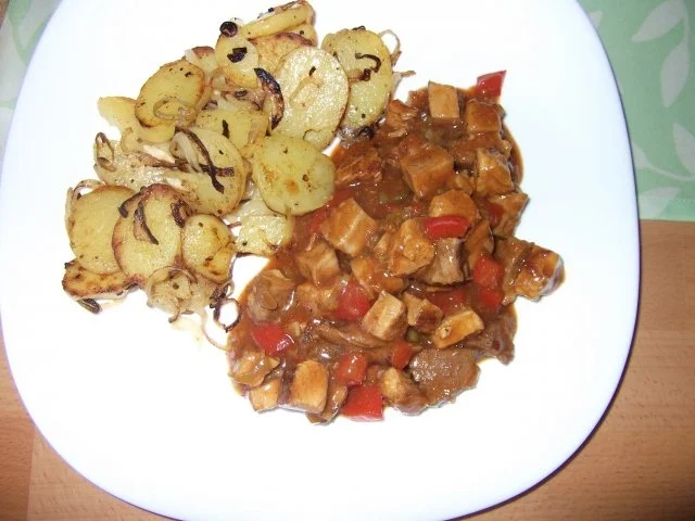 Rezept: Reste Gulasch Dieter´s Art Reste Gulasch Dieter´s Art - Rezept