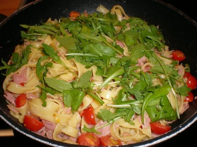 Rezept: Schinkennudeln Italienischer Art Schinkennudeln Italienischer Art - Rezept