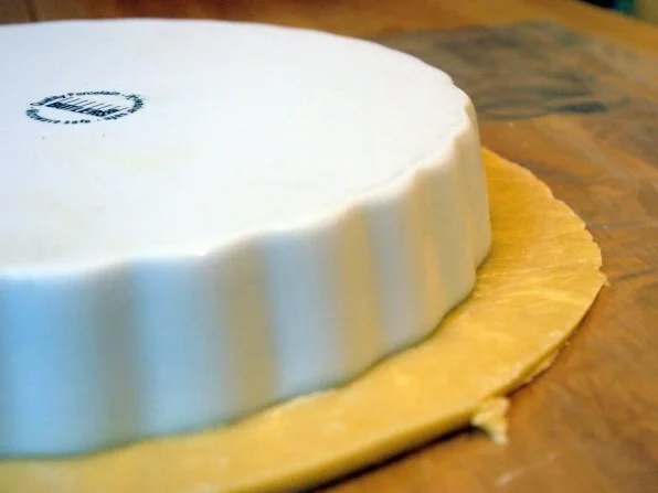 Ziegenkäsetarte mit karamellisiertem Knoblauch - Rezept - Bild Nr. 5