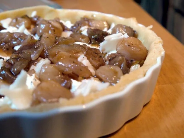 Ziegenkäsetarte mit karamellisiertem Knoblauch - Rezept - Bild Nr. 9