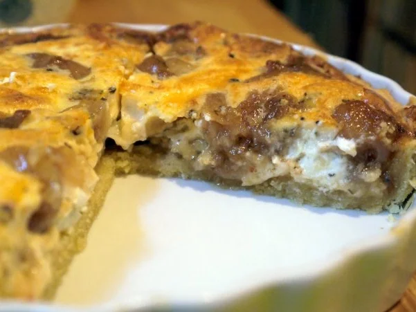 Ziegenkäsetarte mit karamellisiertem Knoblauch - Rezept - Bild Nr. 12