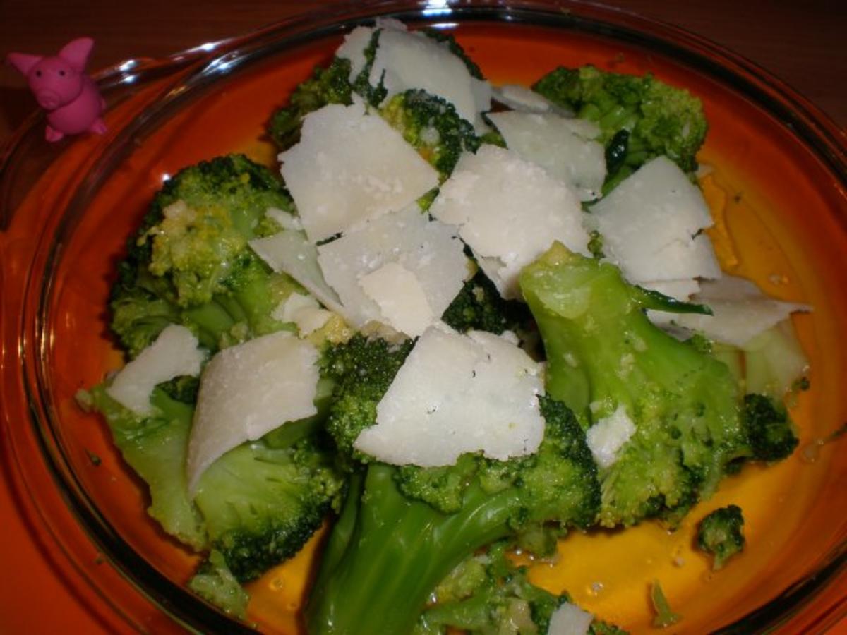 Broccoli in Knoblauchbutter - Rezept