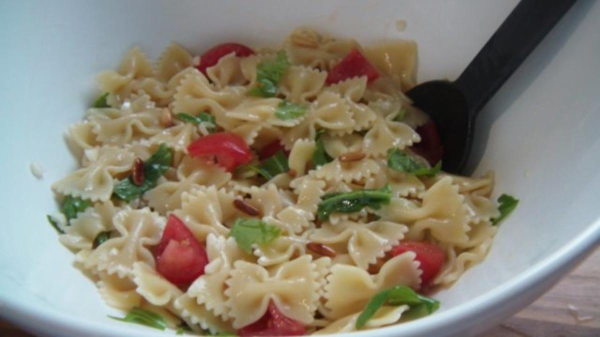 Bilder für Farfalle Ruccola Salat - Rezept