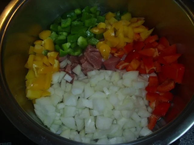 Rezept: Buntes Gulasch Buntes Gulasch - Rezept