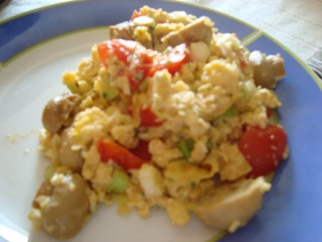 Rezept: Rührei mit leckerem Gemüse Bild Nr. 10 Rührei mit leckerem Gemüse - Rezept - Bild Nr. 10