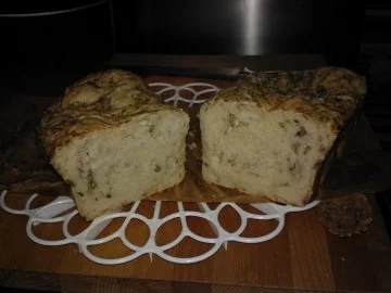 Rezept: Würziges Zucchini-Brot nach Art des Hauses Bild Nr. 2 Würziges Zucchini-Brot nach Art des Hauses - Rezept - Bild Nr. 2