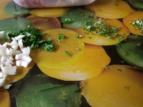 Rezept: mediteran gefüllte Kräuter-Frikadellen Bild Nr. 5 mediteran gefüllte Kräuter-Frikadellen - Rezept - Bild Nr. 5