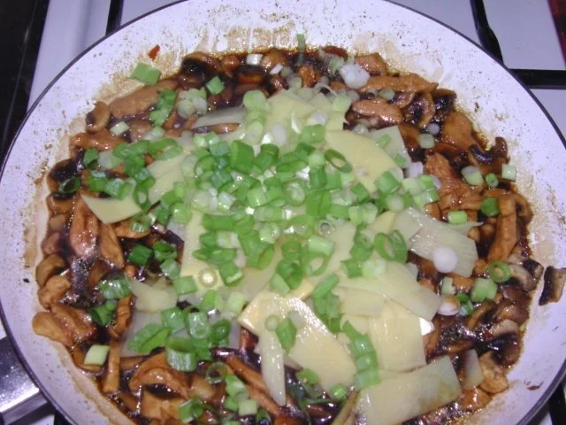 Huhn mit Champignons und Bambus - Rezept - Bild Nr. 5