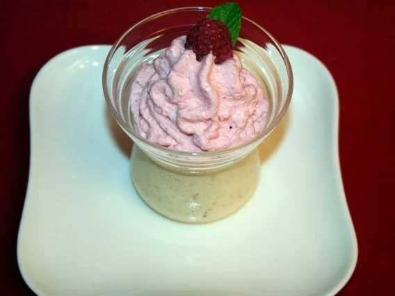 Preußischer Marzipanflammeri mit Fruchtmousse - Rezept