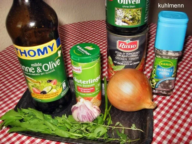 Rezept: Bratwurst/Tomaten-Nudelsoße Bild Nr. 3 Bratwurst/Tomaten-Nudelsoße - Rezept - Bild Nr. 3