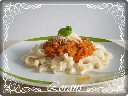 Rezept: ❈ Selbstgemachte Bandnudeln mit Bolognese-Sause und Parmesankäse ❈ ❈ Selbstgemachte Bandnudeln mit Bolognese-Sause und Parmesankäse ❈ - Rezept