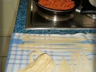 Rezept: ❈ Selbstgemachte Bandnudeln mit Bolognese-Sause und Parmesankäse ❈ Bild Nr. 11 ❈ Selbstgemachte Bandnudeln mit Bolognese-Sause und Parmesankäse ❈ - Rezept - Bild Nr. 11