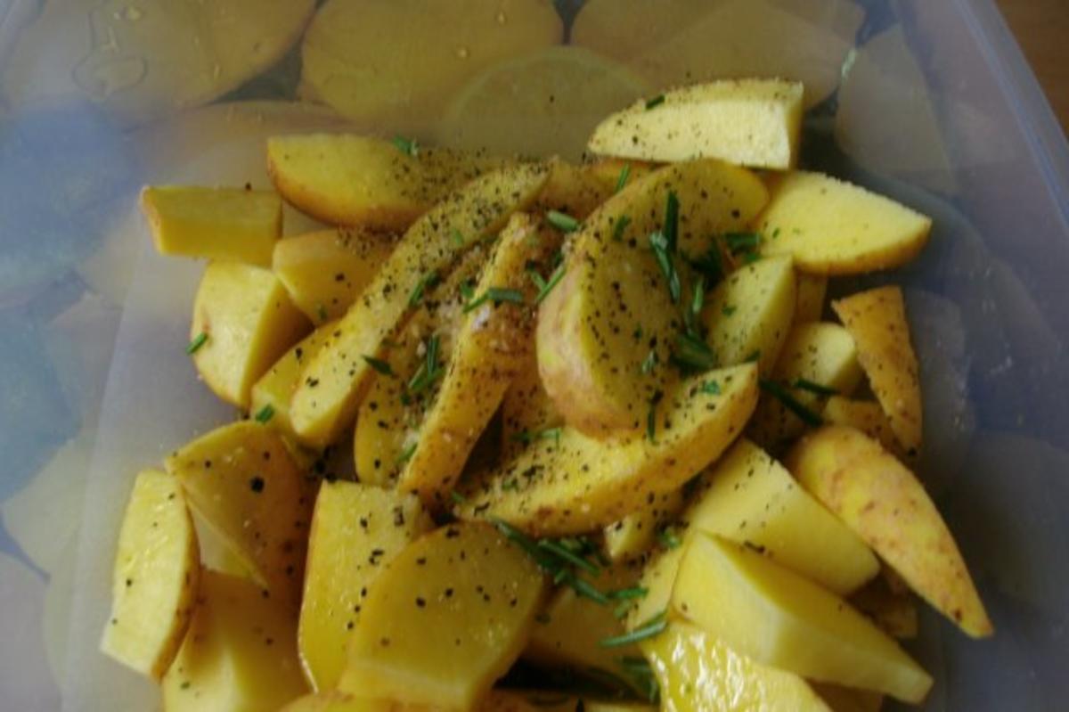 Rahmige Champignos mit Minikotelett und Rosmarinkartoffeln - Rezept - Bild Nr. 6