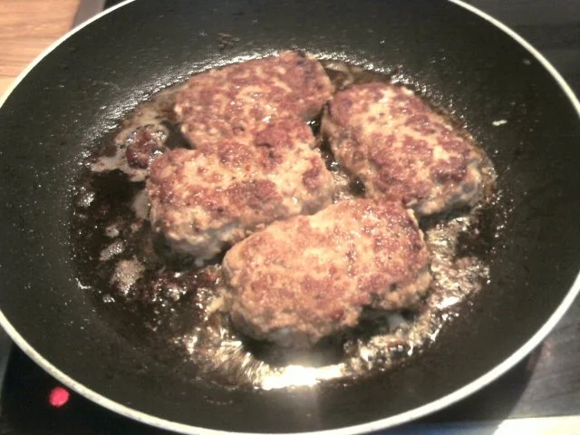 Ostfriesen-Steak mit Hoppdipomm - Rezept - Bild Nr. 3