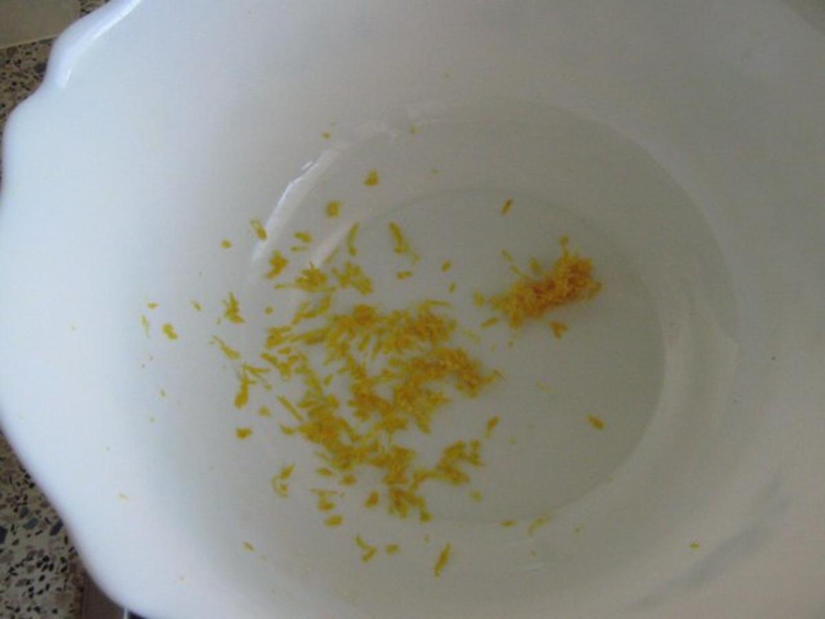 Sahne-Zitronenquark mit frischen Heidelbeeren - Rezept - Bild Nr. 2