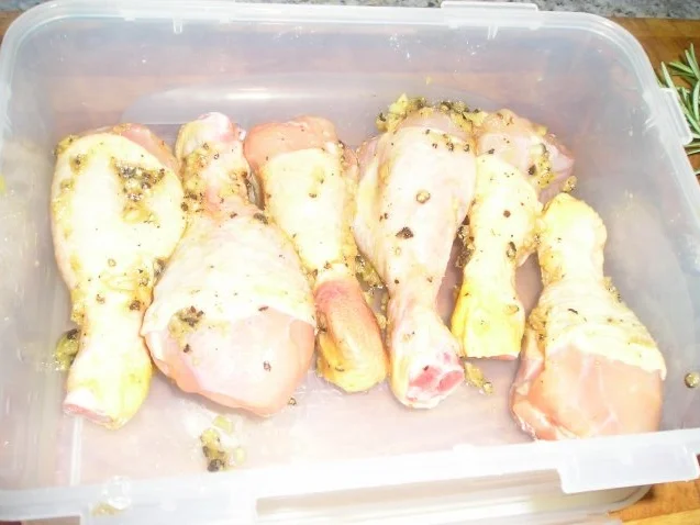 Rezept: Hendl mit Paradeisern (Tomaten) und Pilzen Bild Nr. 3 Hendl mit Paradeisern (Tomaten) und Pilzen - Rezept - Bild Nr. 3