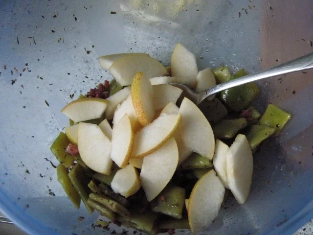 Schnibbelbohnensalat mit Speck und Birne - Rezept - Bild Nr. 5
