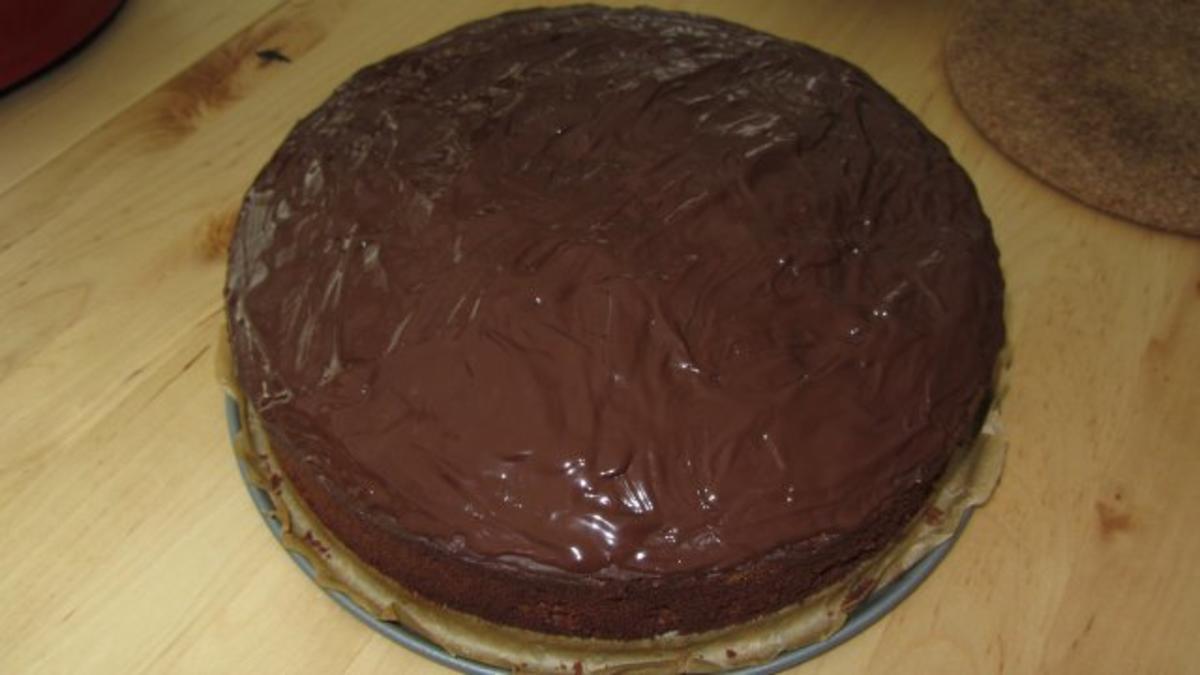 Saftiger Schokoladenkuchen - Rezept
