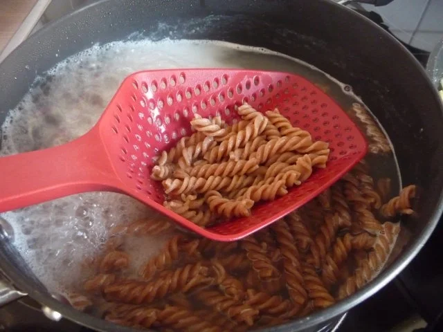 Pasta : Dinkel-Volkorn-Spirelli mit Buttergemüse und gehobeltem Parmesan - Rezept - Bild Nr. 5