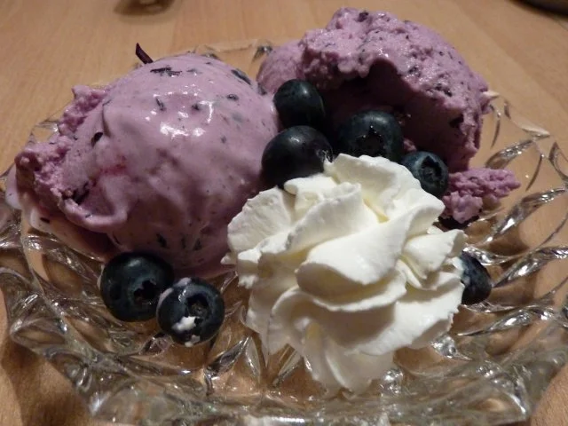 Rezept: Dessert: Heidelbeereis Bild Nr. 3 Dessert: Heidelbeereis - Rezept - Bild Nr. 3