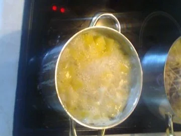 Rezept: Putenrollbraten mit Klößen und Mischgemüse Bild Nr. 2 Putenrollbraten mit Klößen und Mischgemüse - Rezept - Bild Nr. 2