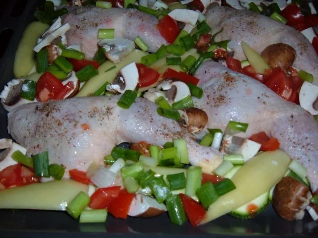 Rezept: Geflügel : Hähnchekeulen aus dem Ofen Bild Nr. 4 Geflügel : Hähnchekeulen aus dem Ofen - Rezept - Bild Nr. 4