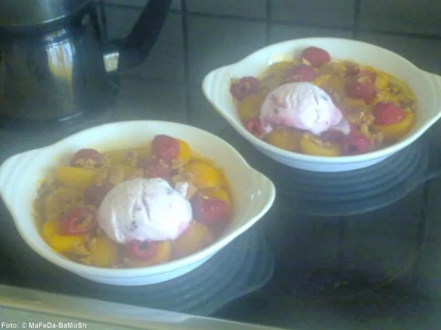 Eis auf heißen Früchten - Rezept - Bild Nr. 2