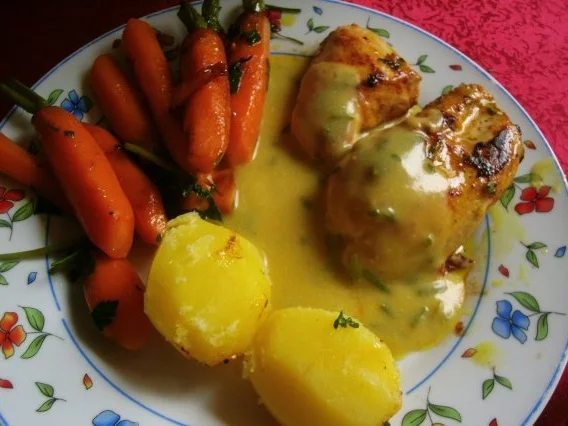 marinierte Hähnchenbrustfilet"s mit karamellisierten Möhren in Senf-Schnittlauchsosse - Rezept - Bild Nr. 2