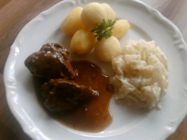 Snirtje-Braten mit Uppstöfft Kohlrabi - Rezept