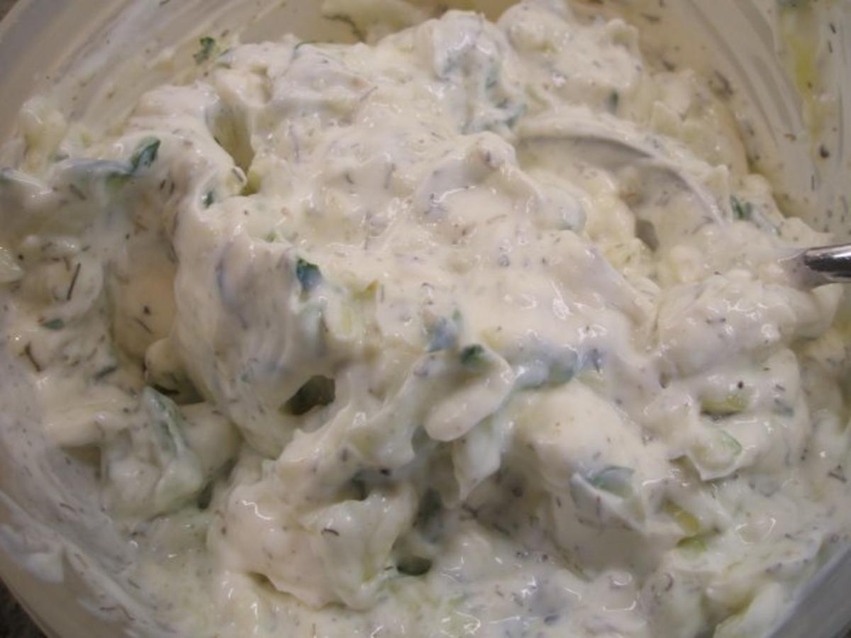 Frischkäse: Gurke und Knoblauch - Rezept - kochbar.de