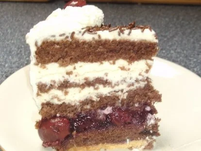 Rezept: " Mini " Schwarzwälder Torte Bild Nr. 4 " Mini " Schwarzwälder Torte - Rezept - Bild Nr. 4