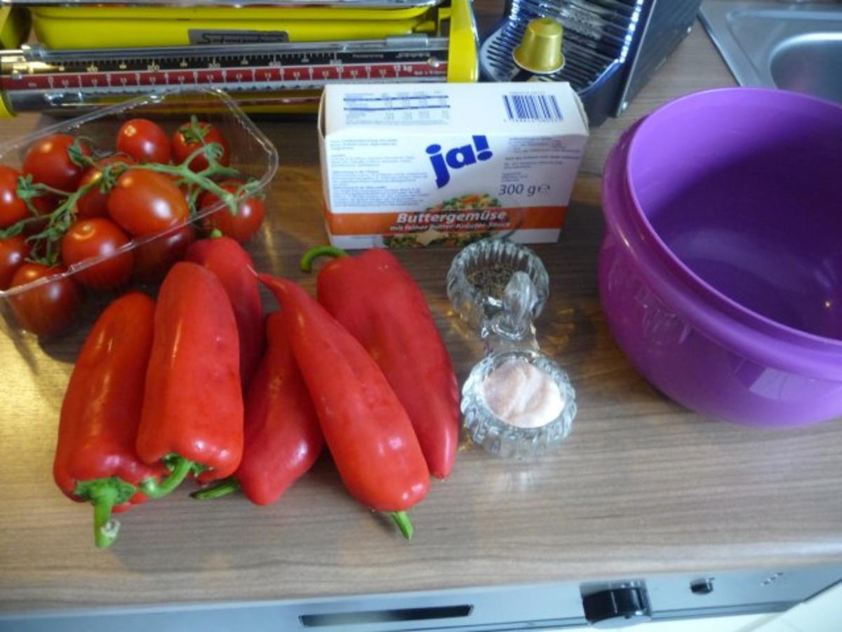 Fleischlos : Paprika mit Gemüsereis gefüllt aus dem Backofen.... - Rezept - Bild Nr. 2