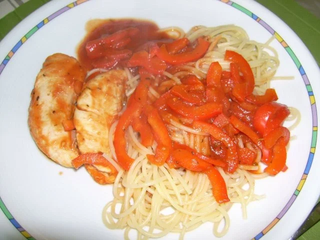 Rezept: Hähnchenbrust in Tomatensoße Hähnchenbrust in Tomatensoße - Rezept