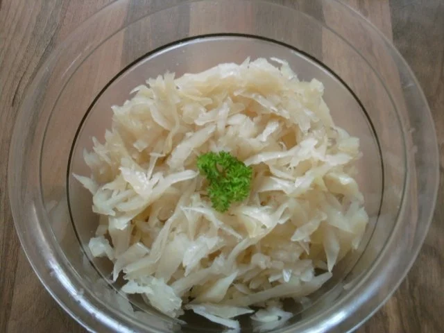 Wraps mit Gyros, Kräuter-Tsatziki und Krautsalat - Rezept - Bild Nr. 6