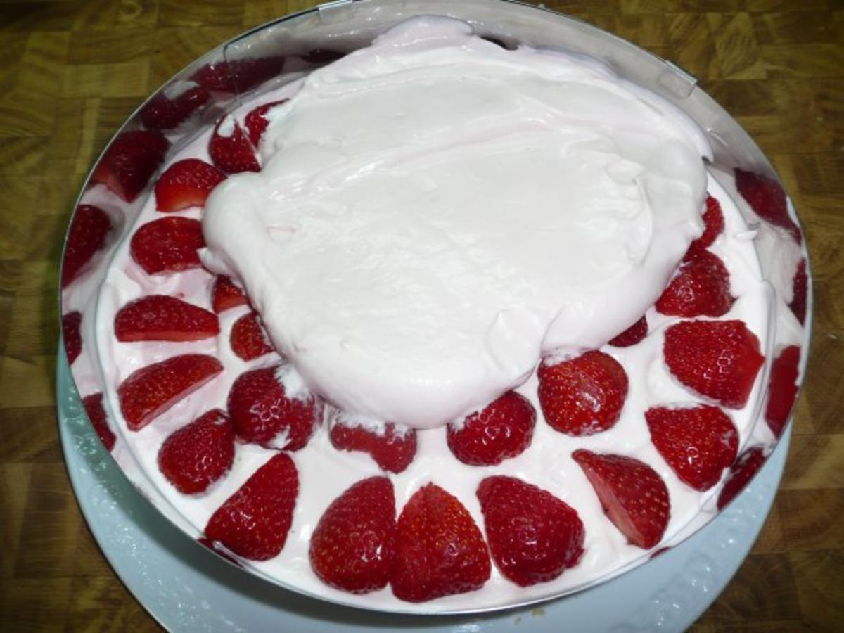 Erdbeere- Philadelphia -Torte - Rezept - Bild Nr. 2