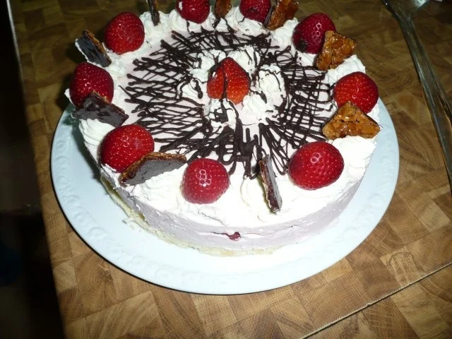 Erdbeere- Philadelphia -Torte - Rezept - Bild Nr. 4