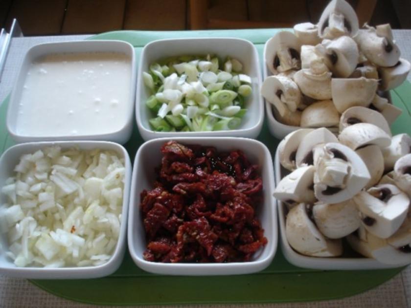 Nudeln mit Sahne-Champignons - Rezept mit Bild - kochbar.de