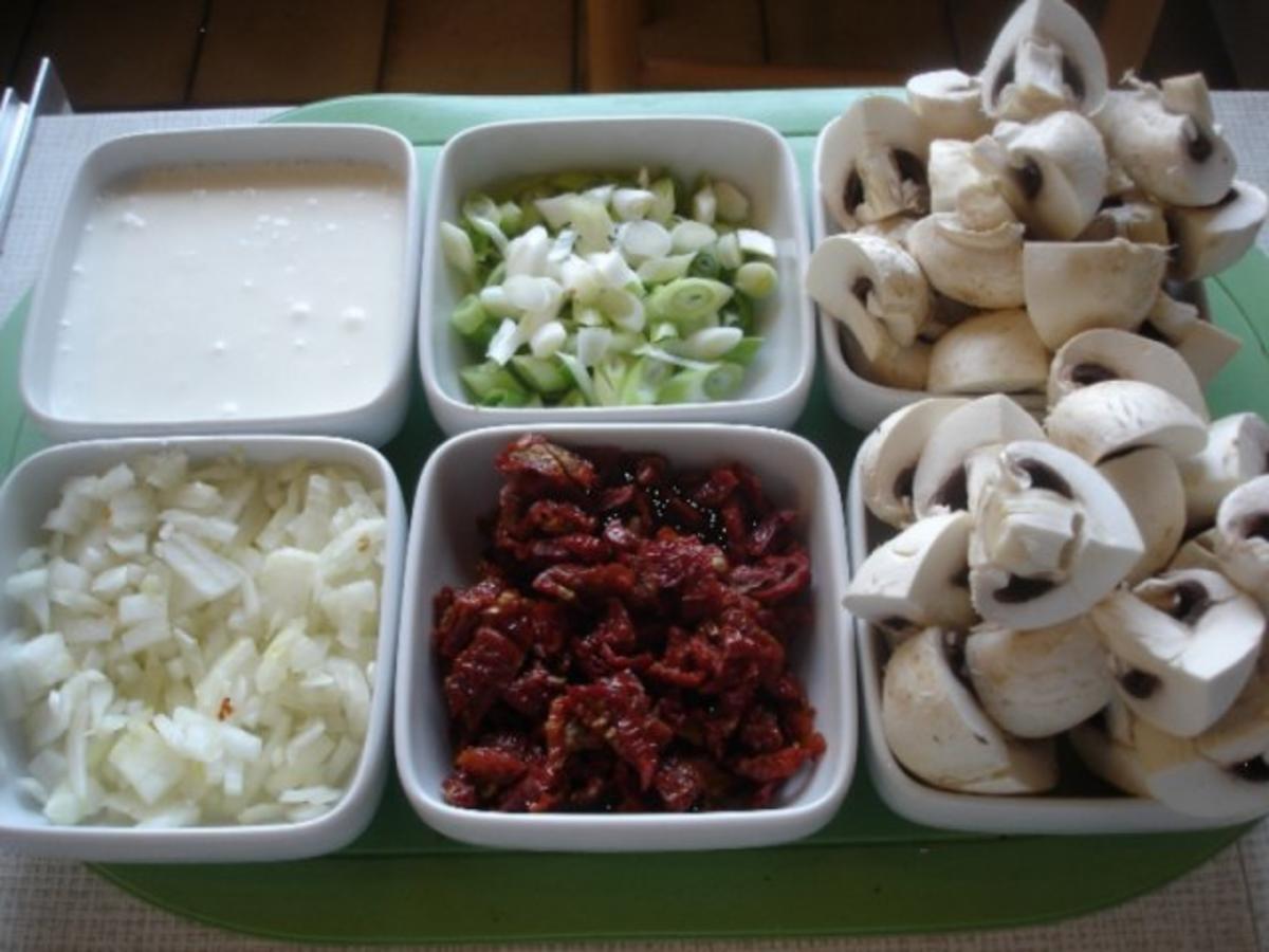 Nudeln mit Sahne-Champignons - Rezept mit Bild - kochbar.de