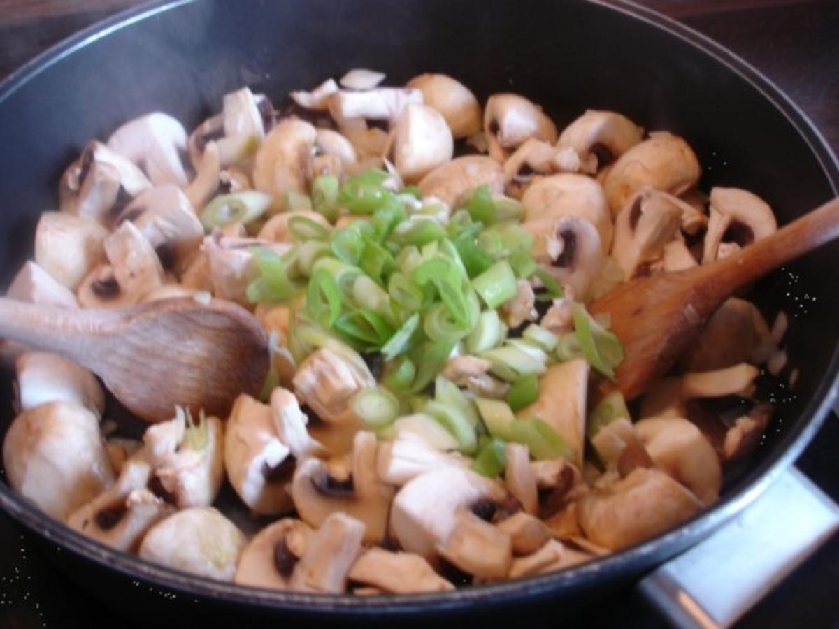 Nudeln mit Sahne Champignons - einfach - von MausVoh