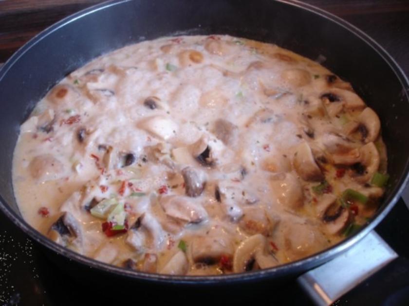 Nudeln mit Sahne Champignons - einfach - von MausVoh