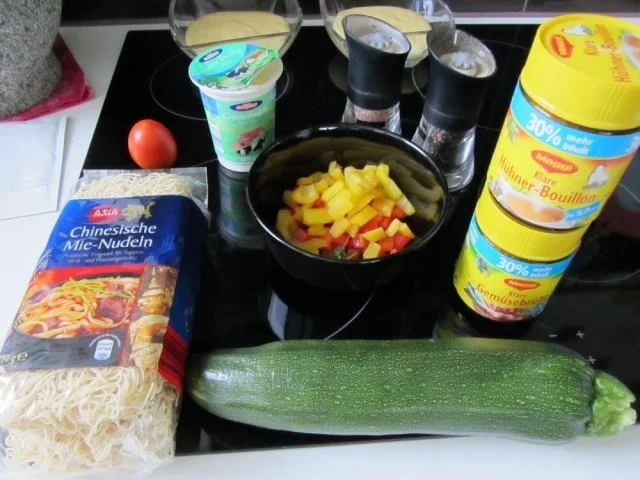 Rezept: Gebratene Mie Nudeln mit Gemüse Bild Nr. 2 Gebratene Mie Nudeln mit Gemüse - Rezept - Bild Nr. 2