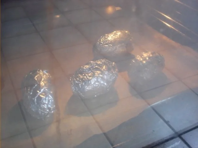 Rezept: Rippchen mit Krautsalat und Ofenkartoffeln mit Sour Cream Bild Nr. 5 Rippchen mit Krautsalat und Ofenkartoffeln mit Sour Cream - Rezept - Bild Nr. 5