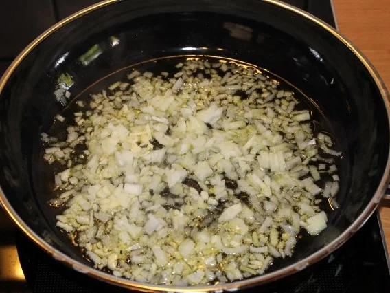 Nudeln mit Tomaten-Zucchini-Soße - Rezept - Bild Nr. 2