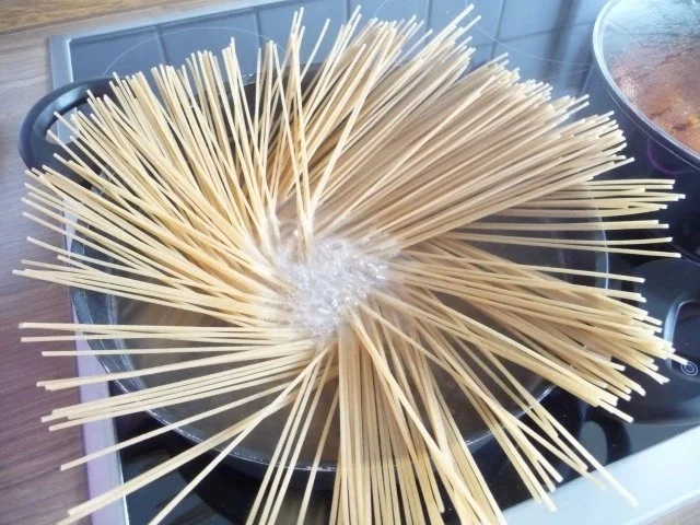 Fleischlos : Soja-Bolognese mit Reisnudeln - Rezept - Bild Nr. 19