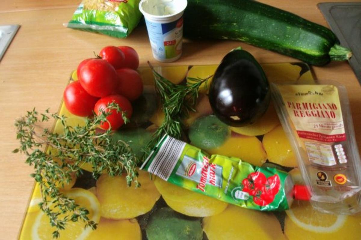 Zucchini - Aubergienen - Tomaten Nudelpfanne - Rezept - Bild Nr. 3