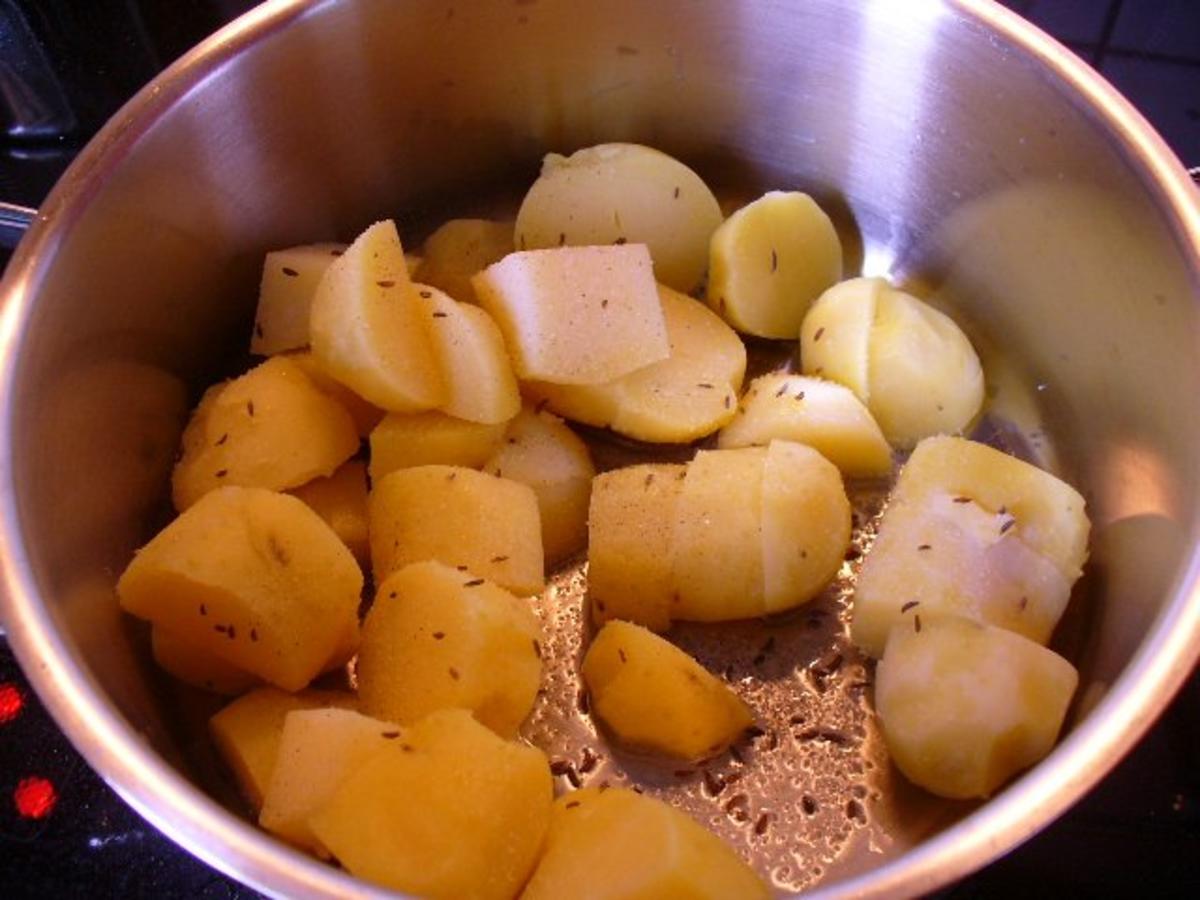 Hähnchenbrust mit Blumenkohl und Röstkartoffeln - Rezept - Bild Nr. 4