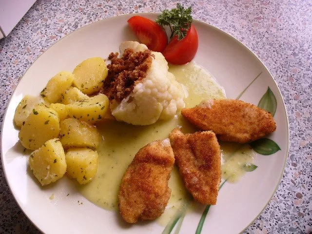 Hähnchenbrust mit Blumenkohl und Röstkartoffeln - Rezept