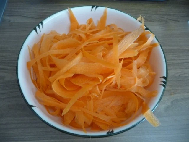 Fisch : Gedünsteter Alaska-Seelachs an Fenchel-Meerrettich mit Reis und Möhrensalat - Rezept - Bild Nr. 3