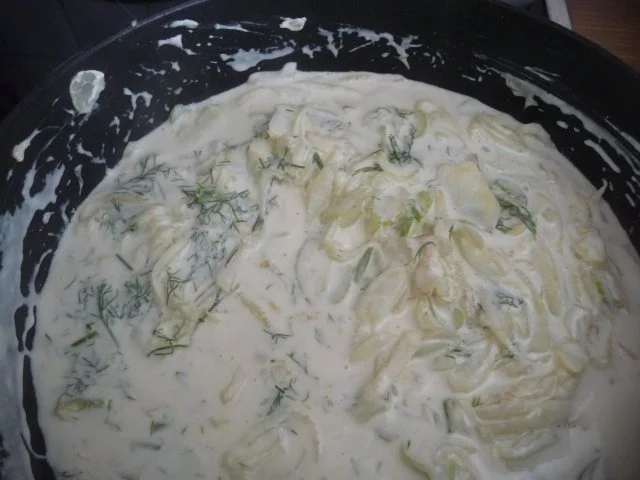 Fisch : Gedünsteter Alaska-Seelachs an Fenchel-Meerrettich mit Reis und Möhrensalat - Rezept - Bild Nr. 8